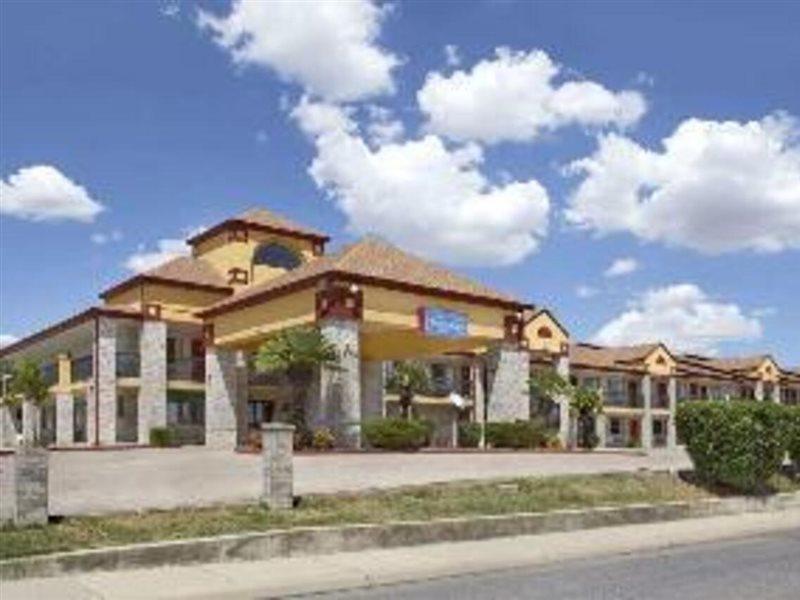 Quality Inn I-10 East Near Frost Bank Center San Antonio Extérieur photo