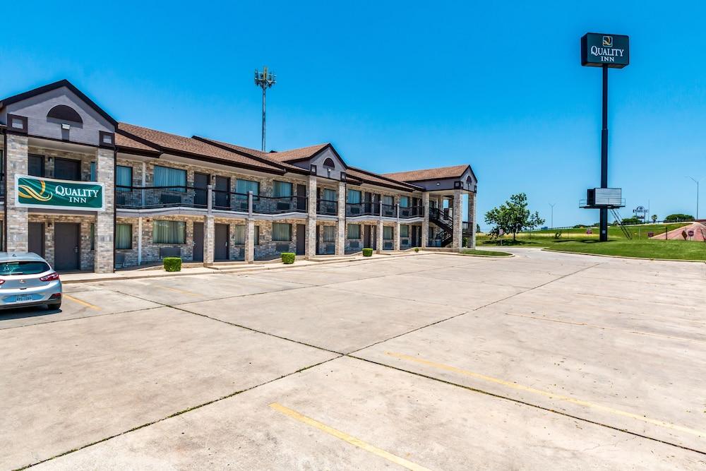 Quality Inn I-10 East Near Frost Bank Center San Antonio Extérieur photo