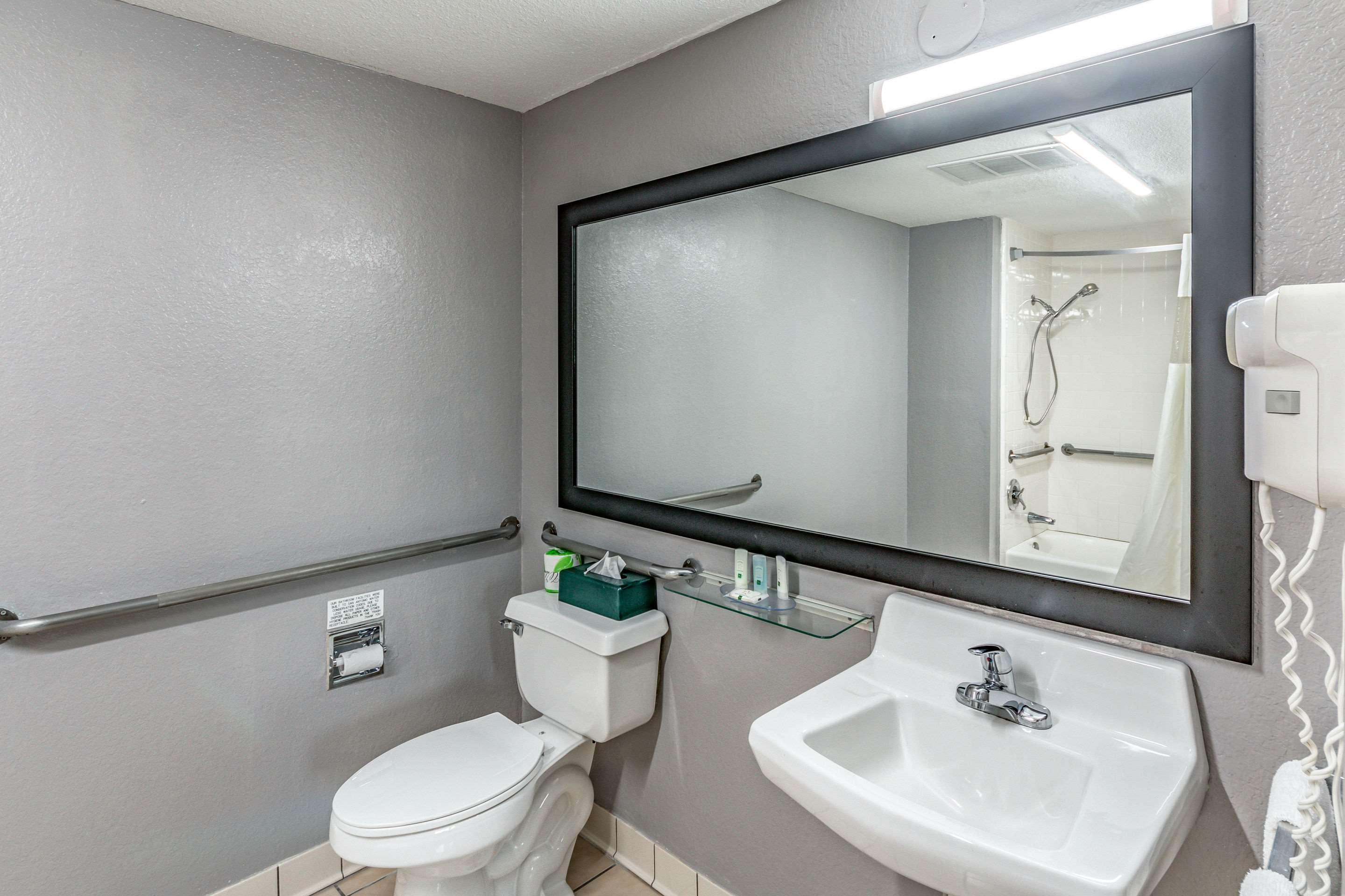 Quality Inn I-10 East Near Frost Bank Center San Antonio Extérieur photo