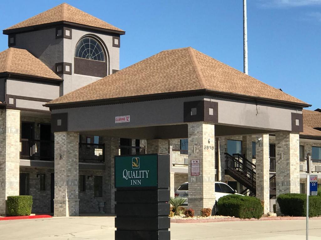 Quality Inn I-10 East Near Frost Bank Center San Antonio Extérieur photo