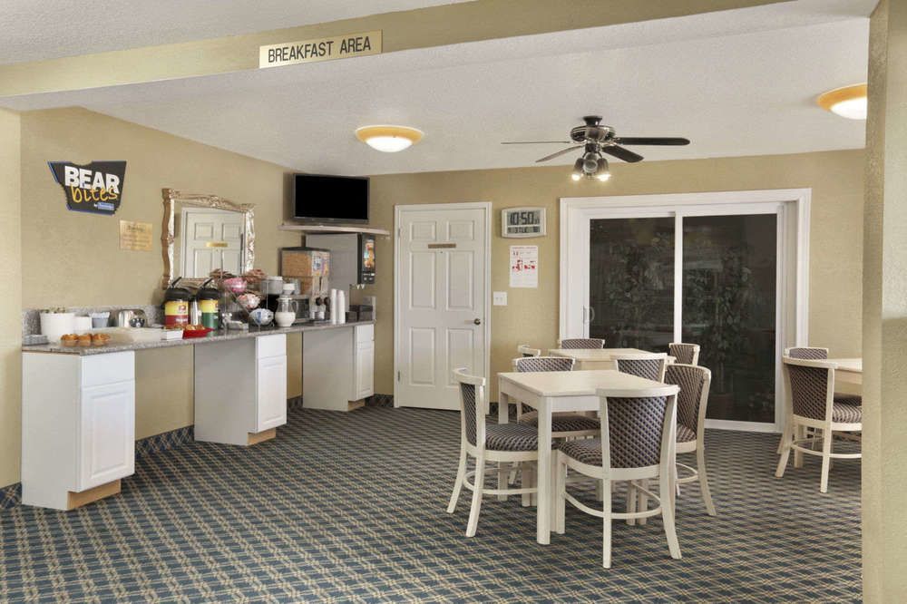 Quality Inn I-10 East Near Frost Bank Center San Antonio Extérieur photo